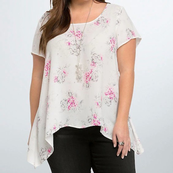 torrid Tops - Torrid Plus Blouse Floral Georgette Sharkbite Top